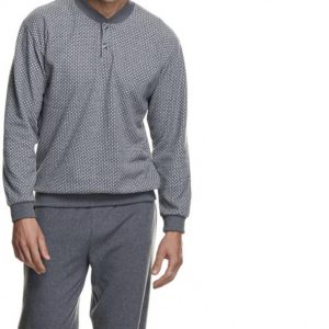 Pijamas y camisones